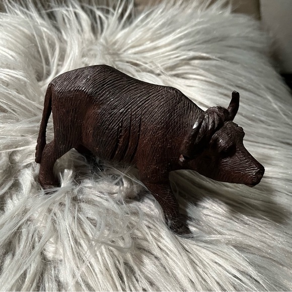 ηεψ African Cape Buffalo Vintage Solid Intricate Hand-Carved Namibian Waxed Wood - Picture 5 of 16